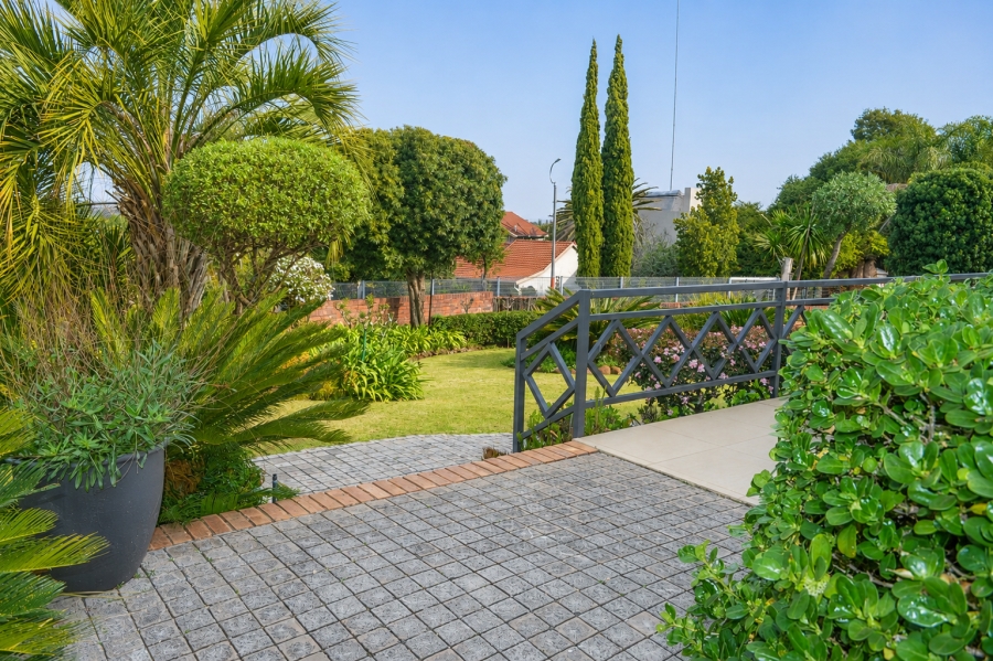 4 Bedroom Property for Sale in Wilkoppies North West